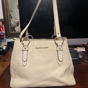 Italian designer FRANCO SARTO cream leather medium size purse. Zipper & magnet